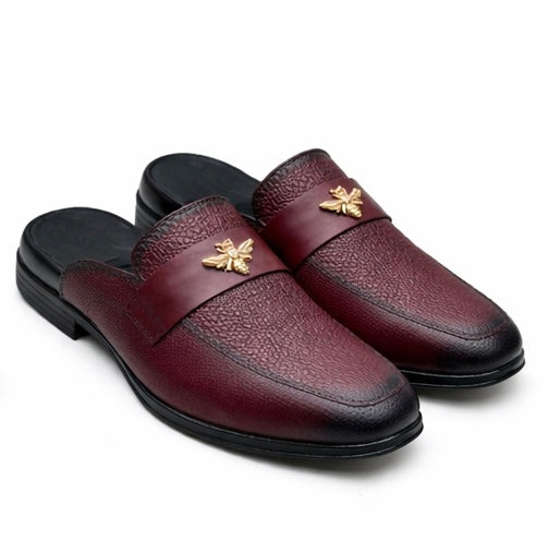MEN'S MAROON TEXTURED SLIP-ON MULE LOAFERS WITH METAL EMBLEM – PREMIUM BACKLESS DRESS CASUAL SHOES