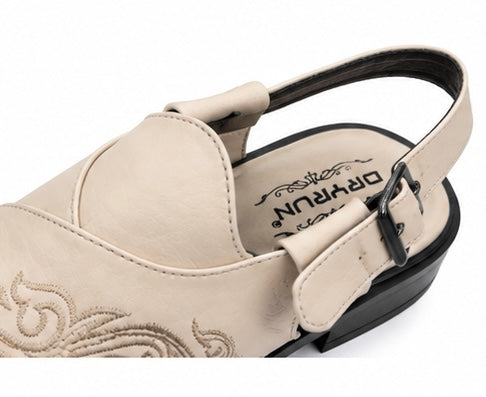 BEAUTIFULLY EMBROIDERED UPPER WITH A REFINED TRADITIONAL TOUCH. IDEAL FOR FESTIVE AND SPECIAL OCCASIONS.
