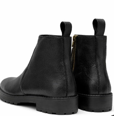 PREMIUM BLACK LEATHER ZIP CHELSEA BOOTS