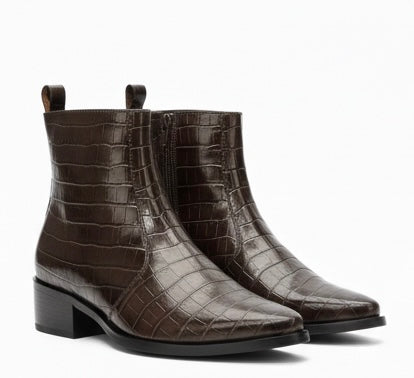 PREMIUM DARK BROWN CROC-TEXTURED CHELSEA BOOTS FOR MEN