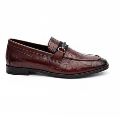 BURGUNDY CROCODILE TEXTURED HORSEBIT LOAFERS
