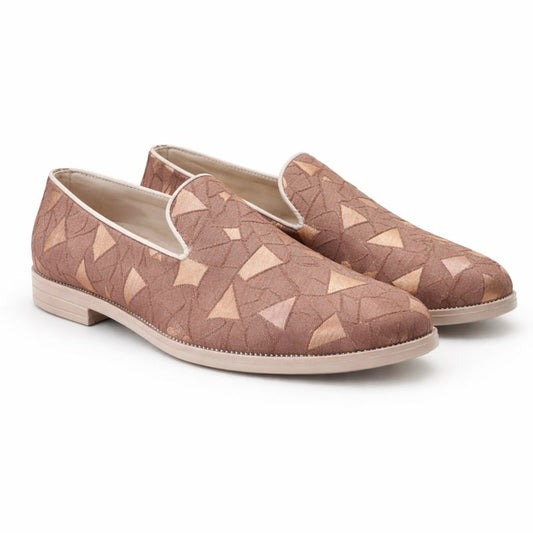 MEN’S BROWN GEOMETRIC TEXTURED SLIP-ON LOAFERS – STYLISH FORMAL & FESTIVE FOOTWEAR