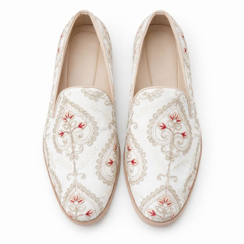MEN’S WHITE EMBROIDERED SLIP-ON LOAFERS – LUXURY FESTIVE & WEDDING FOOTWEAR