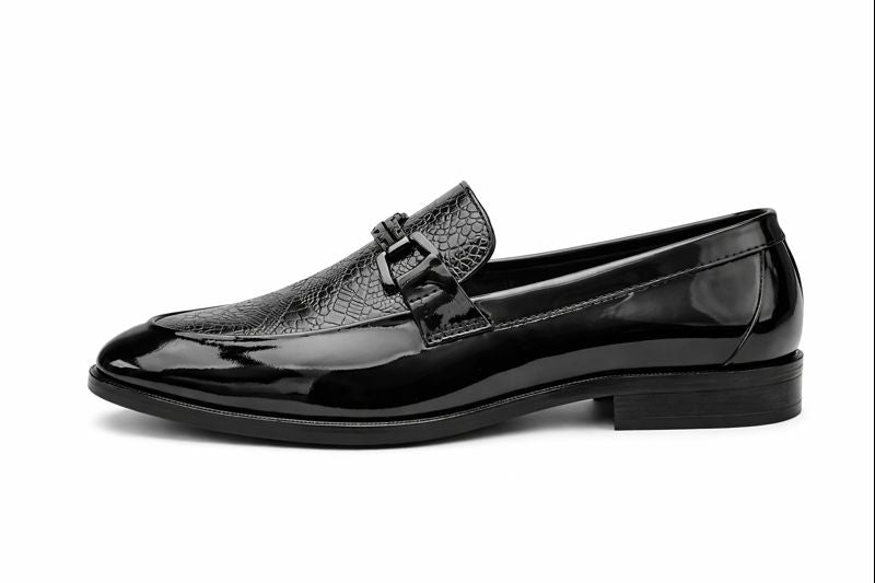 MEN’S BLACK TEXTURED PATENT LEATHER LOAFERS – ELEGANT BUCKLE DESIGN