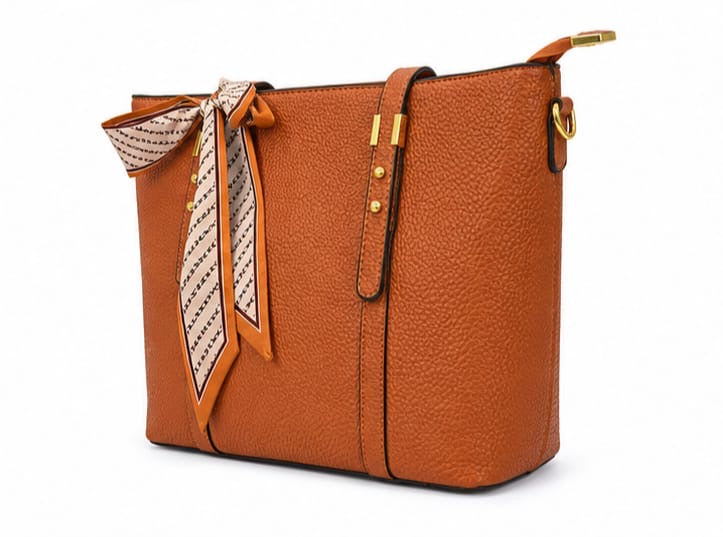CLASSIC PEBBLED LEATHER TOTE BAG WITH SCARF