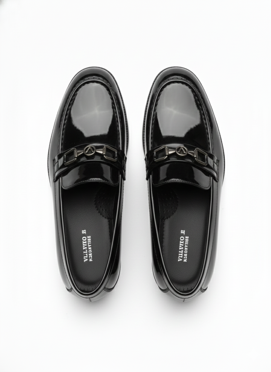 MEN’S BLACK PATENT LEATHER METAL-BIT LOAFERS