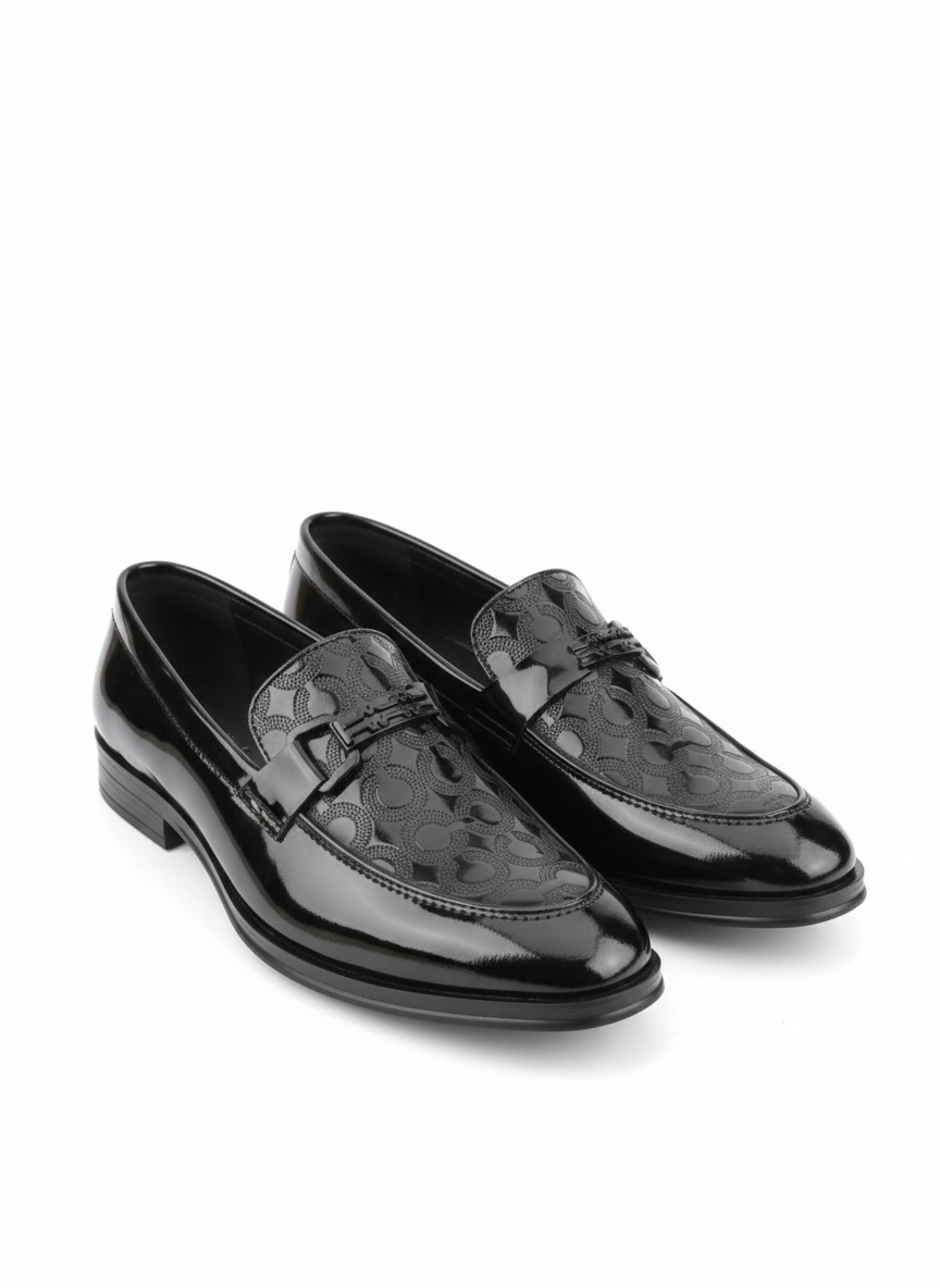 PREMIUM PATENT LEATHER LOAFERS – CLASSIC BUCKLE DETAIL
