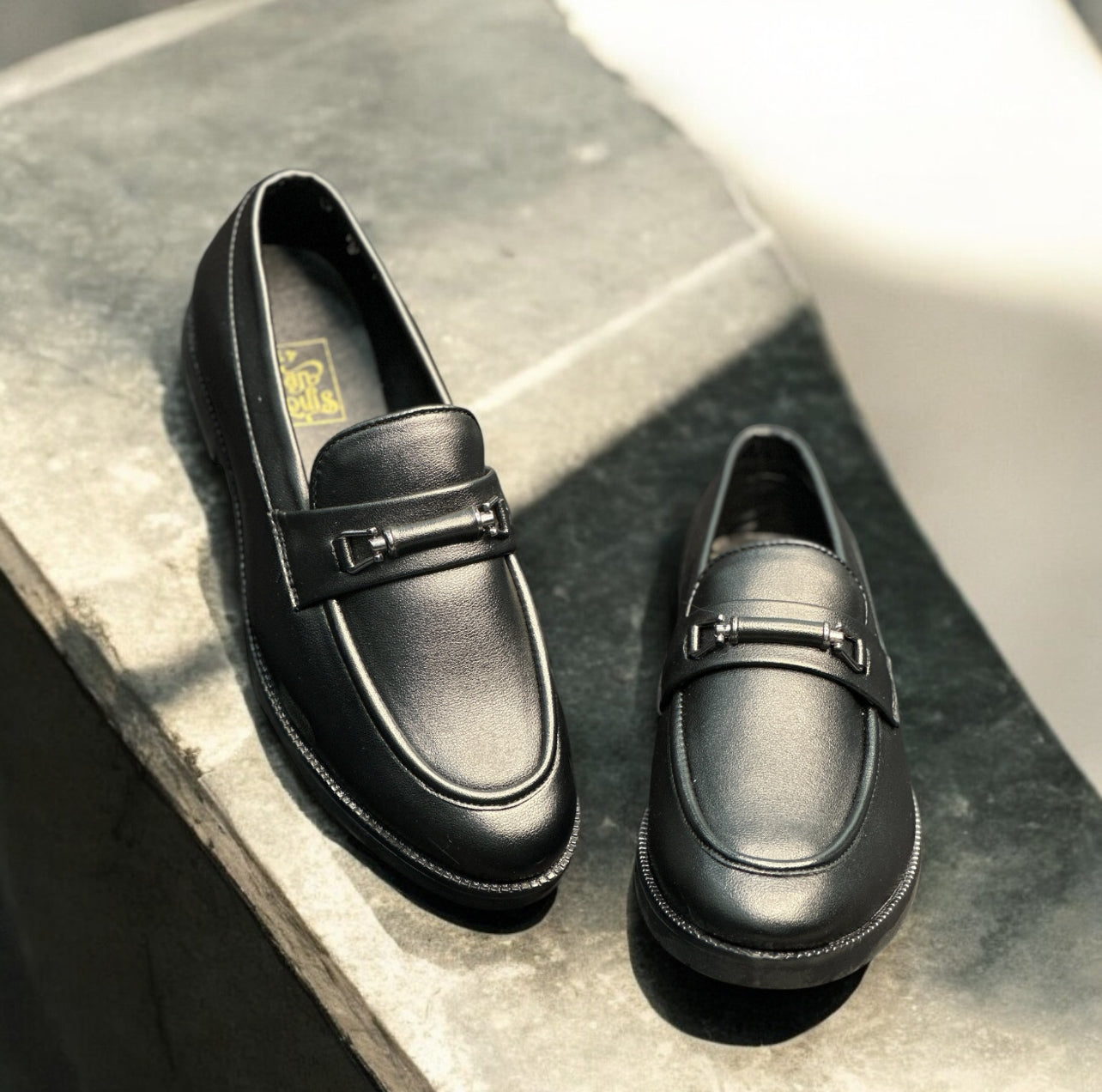 SLIP-ON BLACK GENUINE LEATHER BUCKLED LOAFERS