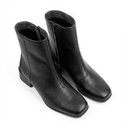 MINIMAL BLOCK-HEEL BLACK BOOTS
