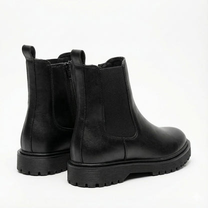 ROUND TOE CHUNKY HEEL IN WOMEN’S CHELSEA
