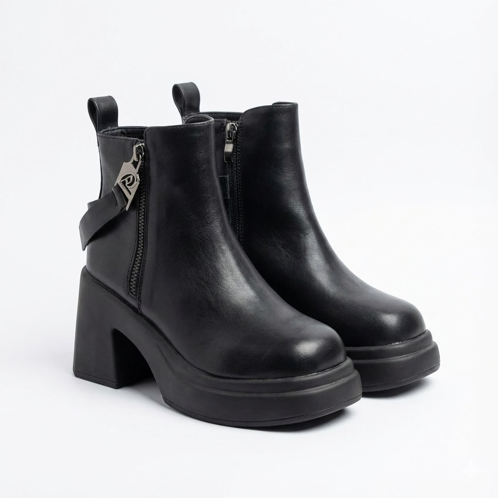 CHUNKY WOMEN’S LEATHER CHELSEA IN BLACK COLOR