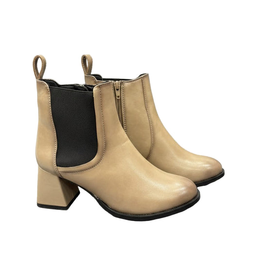 SAND BEIGE CHELSEA ANKLE BOOTS IN BLOCK HEEL